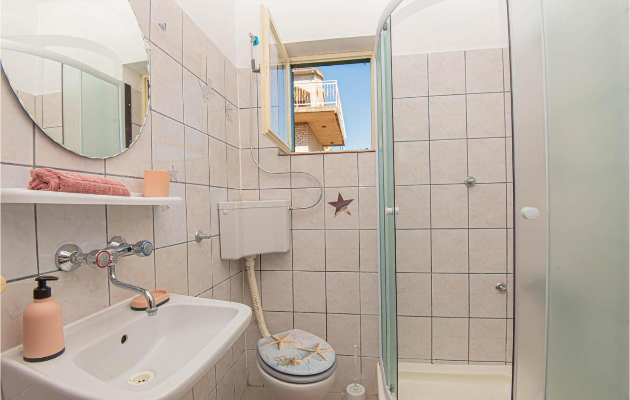3 Bedroom Lovely Apartment In Brodarica Brodarica  Ngoại thất bức ảnh