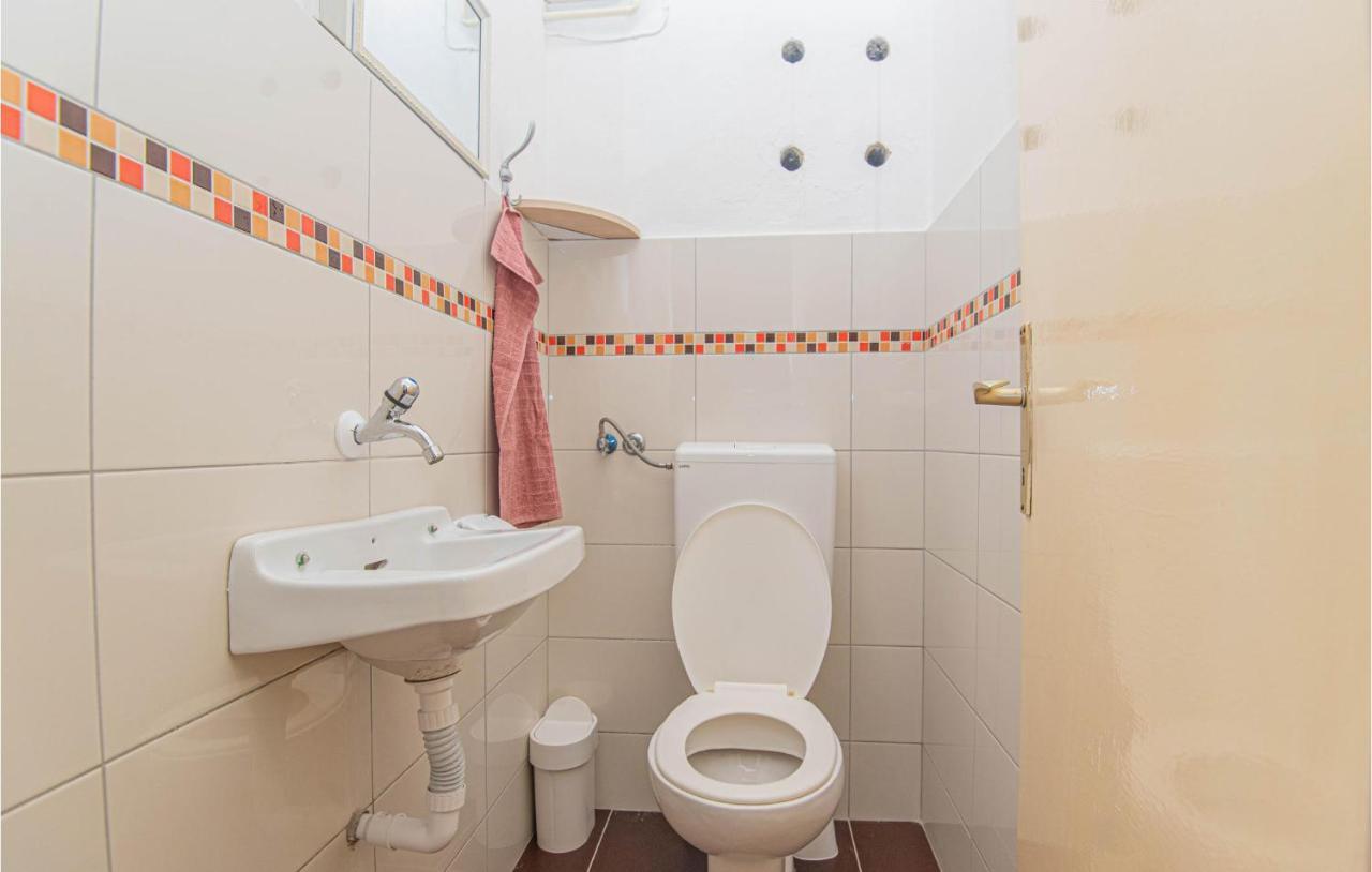 3 Bedroom Lovely Apartment In Brodarica Brodarica  Ngoại thất bức ảnh
